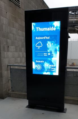 Totem Outdoor LCD