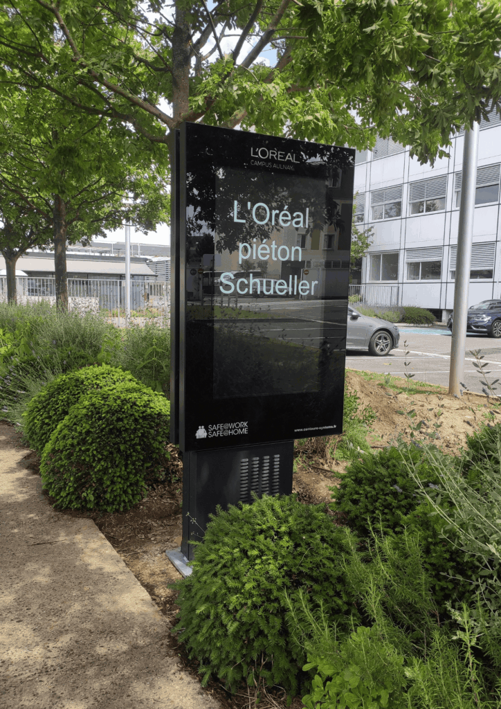 Totem LCD l'Oréal
